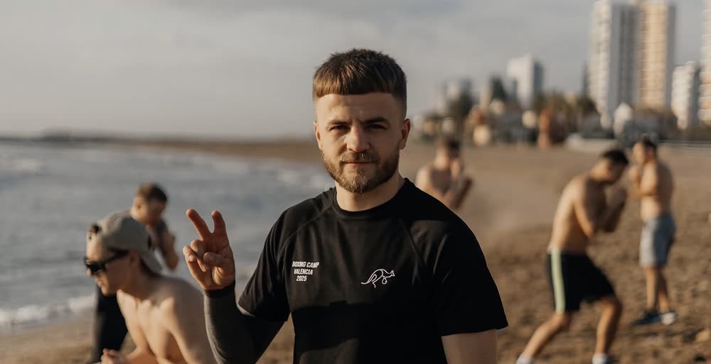 Дима на пляже в Валенсии, Boxing Camp 2025